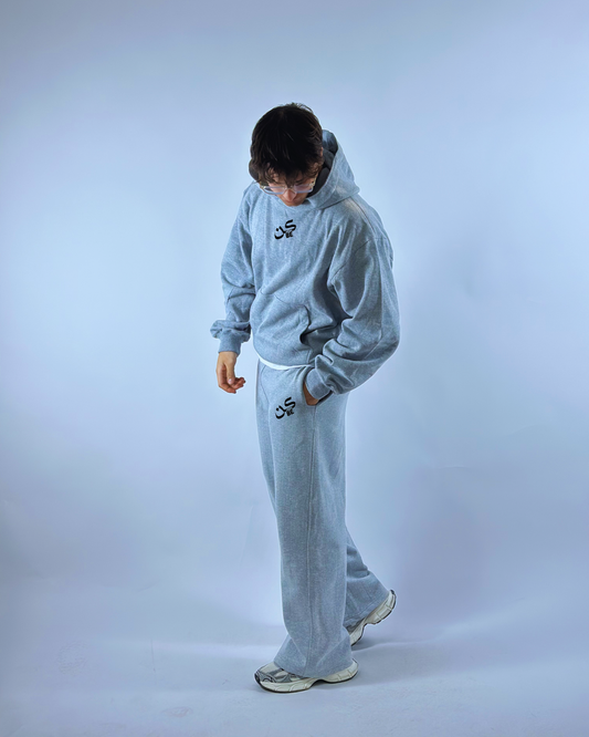 Premium Streetwear Tracksuit – رمادي | Be